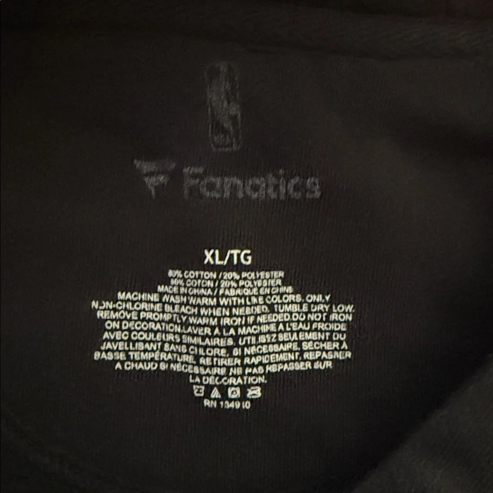 Fanatics Black Hoodie with Blue Dallas Mavericks Logo - Picture 3 of 4